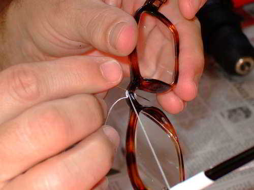 Как отремонтировать очки